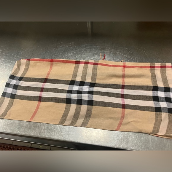 Burberry plaid design styled pattern double layered thin throw blanket neck wrap - Picture 10 of 10